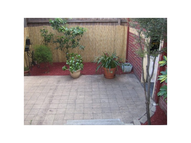 1/12 Bleazby Street, Bentleigh VIC 3204