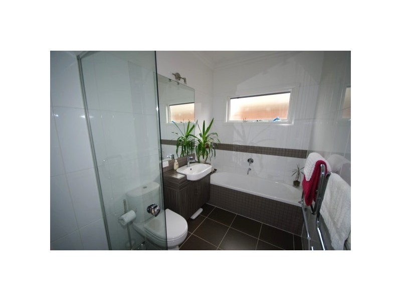 5 Adrian Street, Bentleigh East VIC 3165