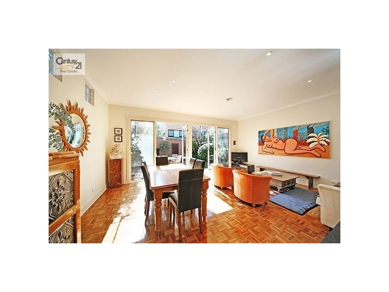 1 Larch Street, Caulfield South VIC 3162