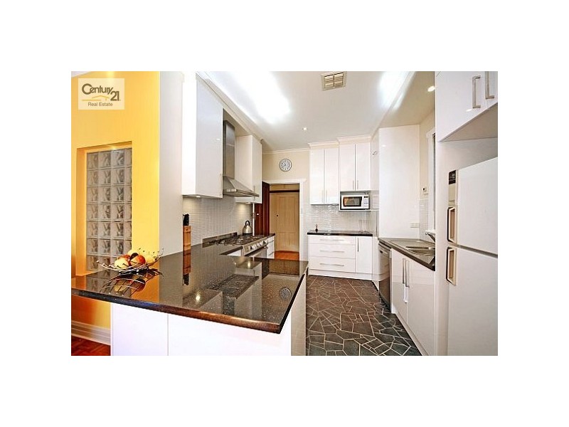 1 Larch Street, Caulfield South VIC 3162