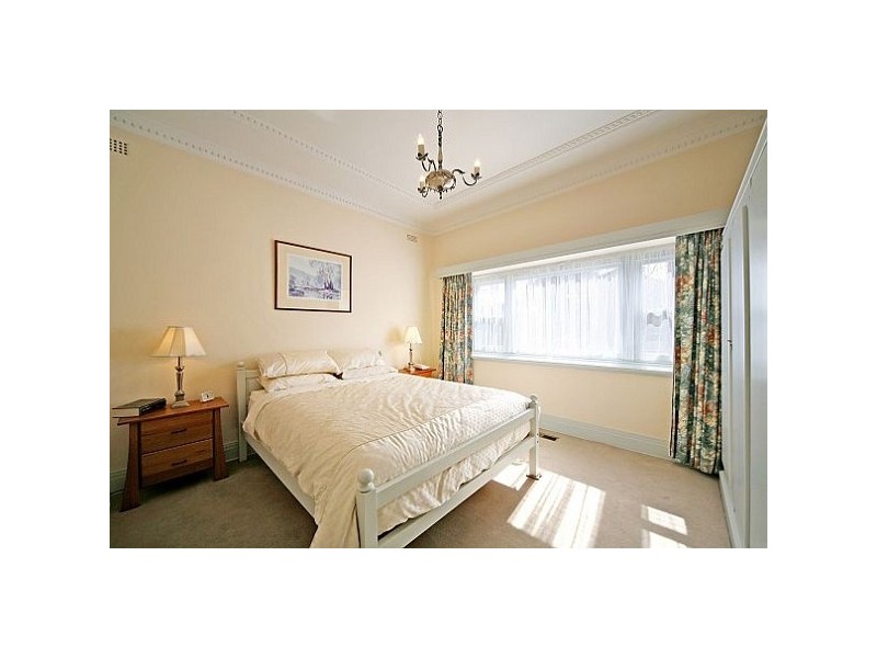 8 Bruce Street, Bentleigh VIC 3204