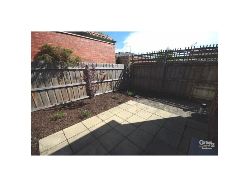 3/9 Bleazby Street, Bentleigh VIC 3204