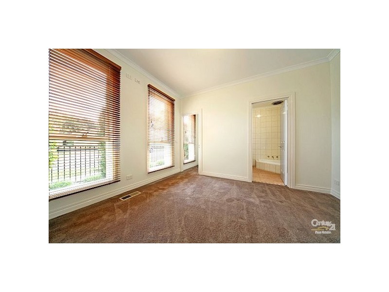 36 St James Avenue, Bentleigh VIC 3204