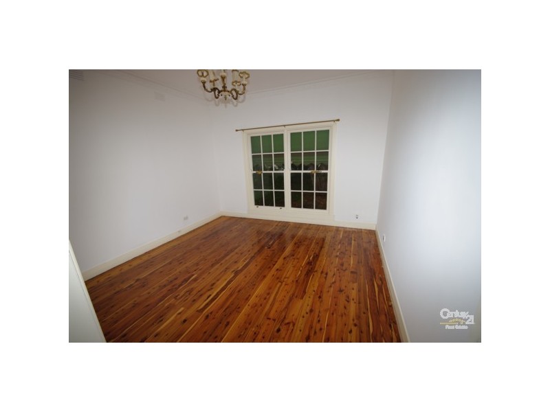 10 Moylan Street, Bentleigh East VIC 3165