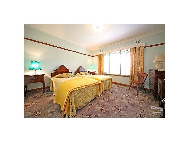 10 Poet Road, Bentleigh East VIC 3165