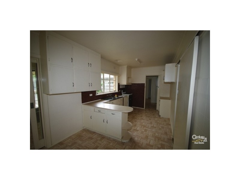 19 Tasman Road, Bentleigh East VIC 3165