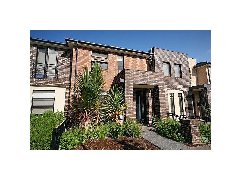 5 Evergreen Blvd, Clayton South VIC 3169