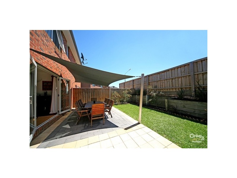 9 Pebble Beach Place, Heatherton VIC 3202