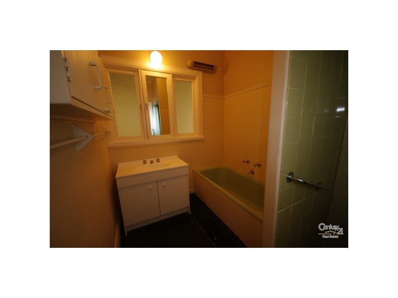 111 Tucker Road, Bentleigh VIC 3204