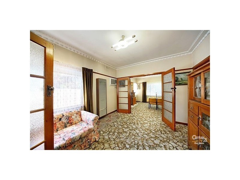 68 Hall Street, Mckinnon VIC 3204