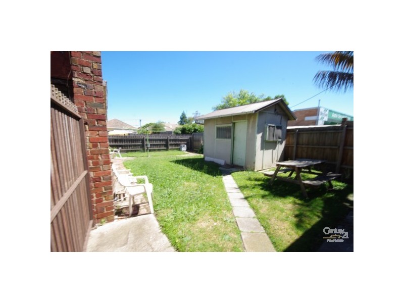 104 McKinnon Road, Mckinnon VIC 3204
