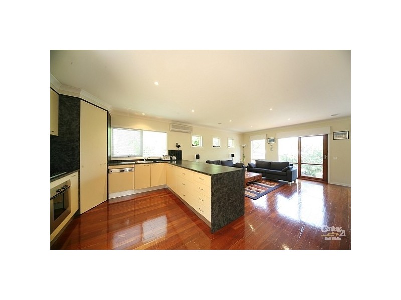 33 Gilmour Road, Bentleigh VIC 3204