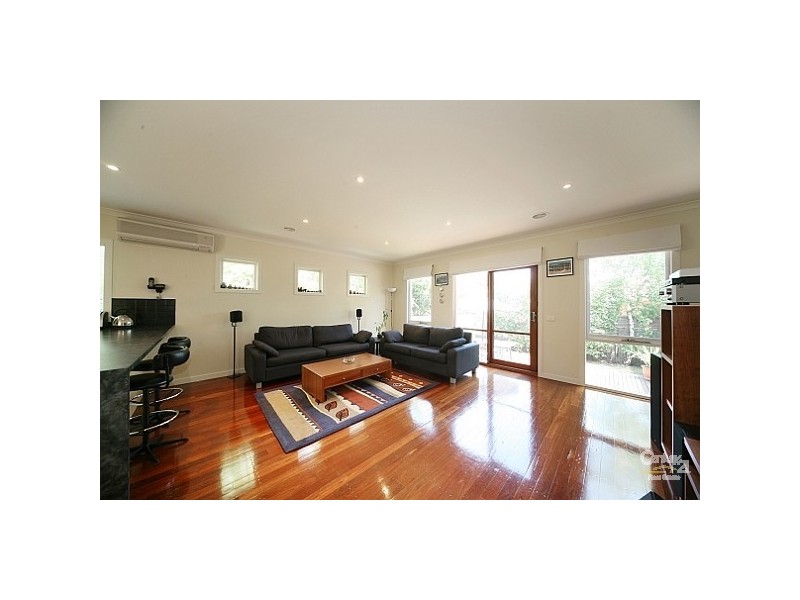 33 Gilmour Road, Bentleigh VIC 3204