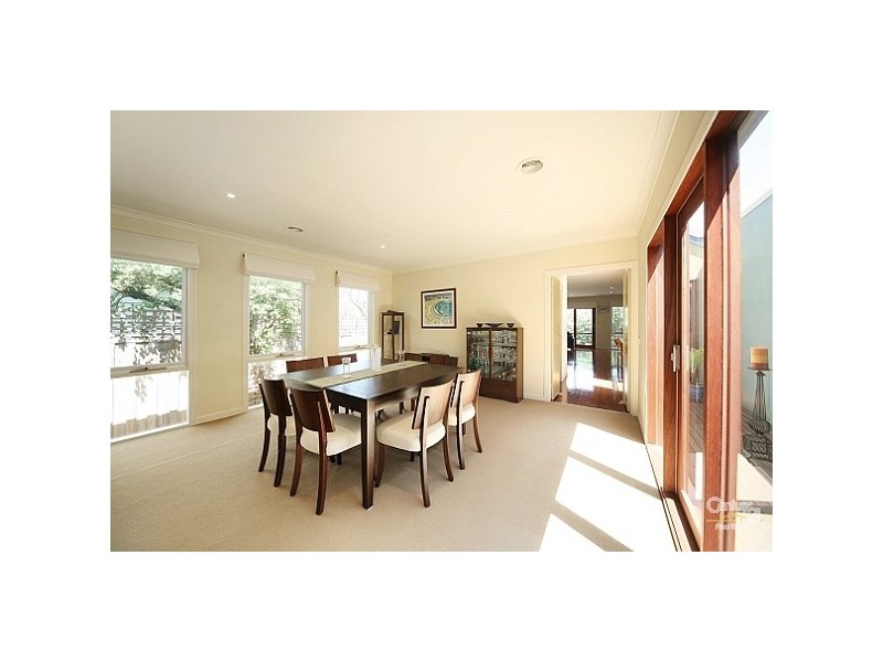 33 Gilmour Road, Bentleigh VIC 3204