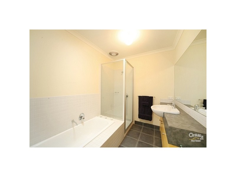 33 Gilmour Road, Bentleigh VIC 3204