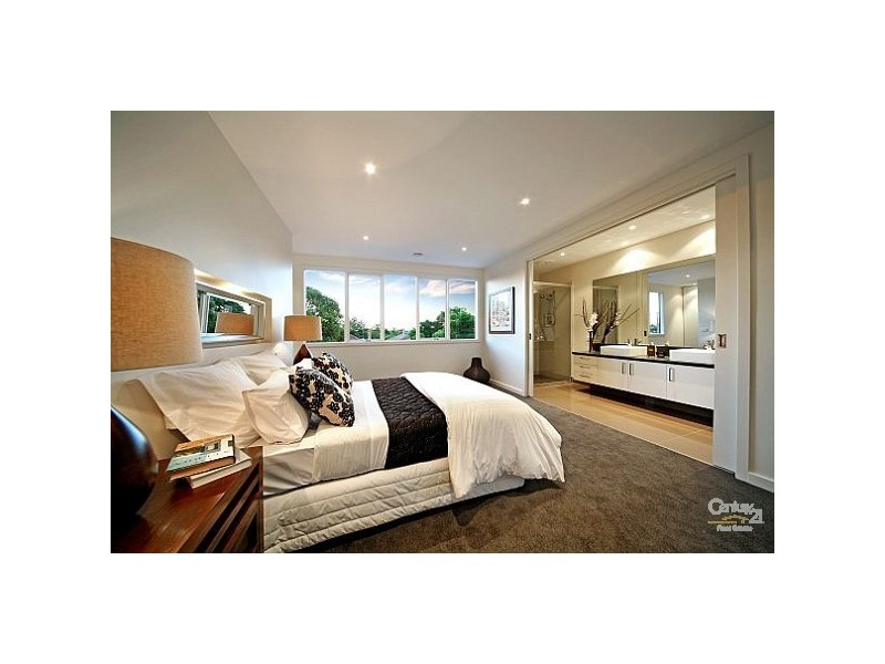 34B Windsor Avenue, Mckinnon VIC 3204