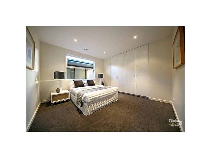 34B Windsor Avenue, Mckinnon VIC 3204