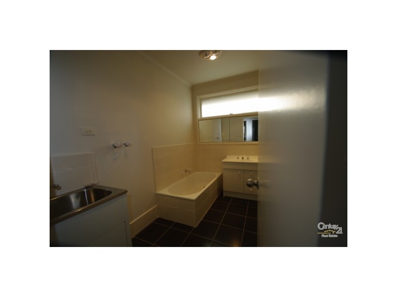 2/1 Olive Grove, Mentone VIC 3194