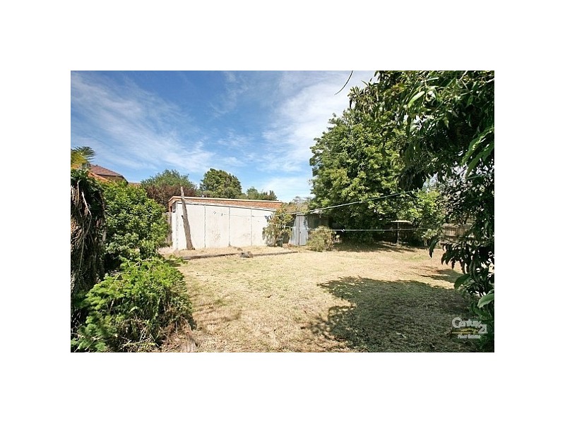 6 Hastings Street, Mckinnon VIC 3204