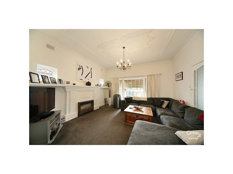 5 Charlton Street, Bentleigh VIC 3204