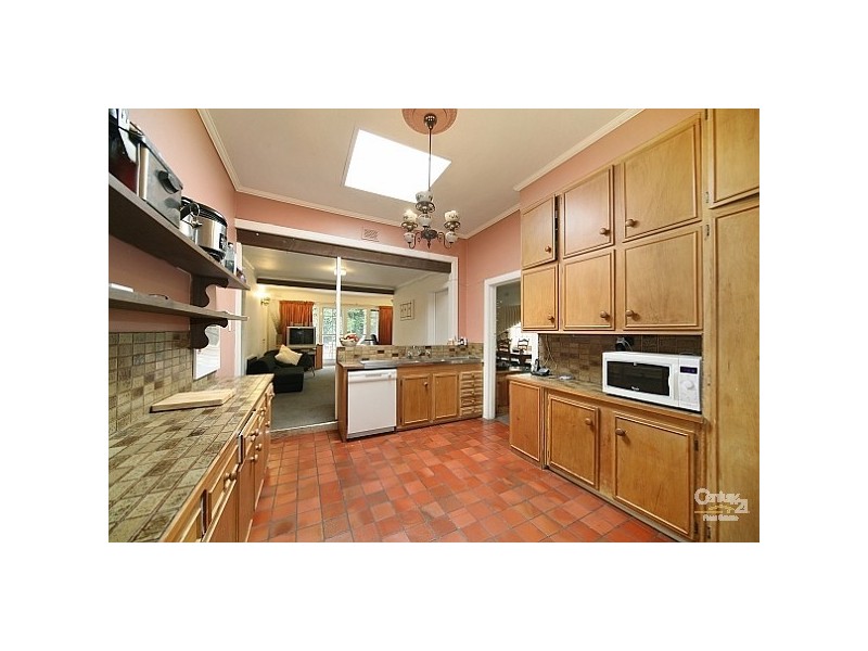 5 Charlton Street, Bentleigh VIC 3204