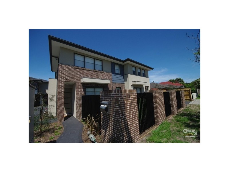 2/2-4 Faulkner Street, Bentleigh VIC 3204