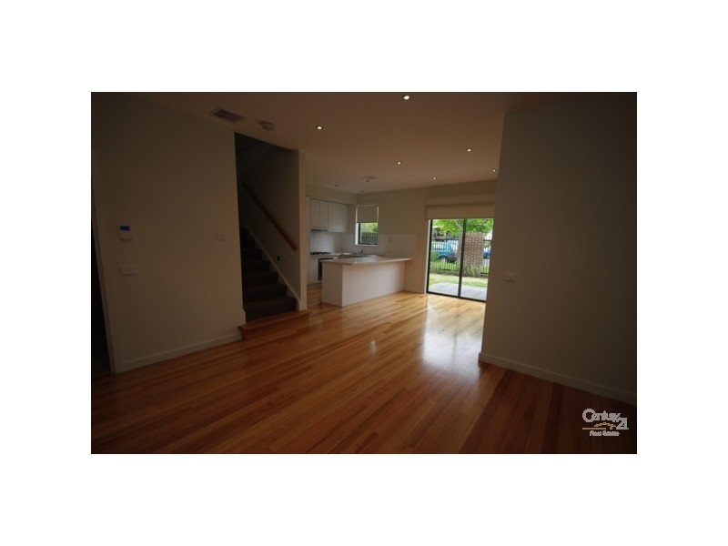 2/2-4 Faulkner Street, Bentleigh VIC 3204