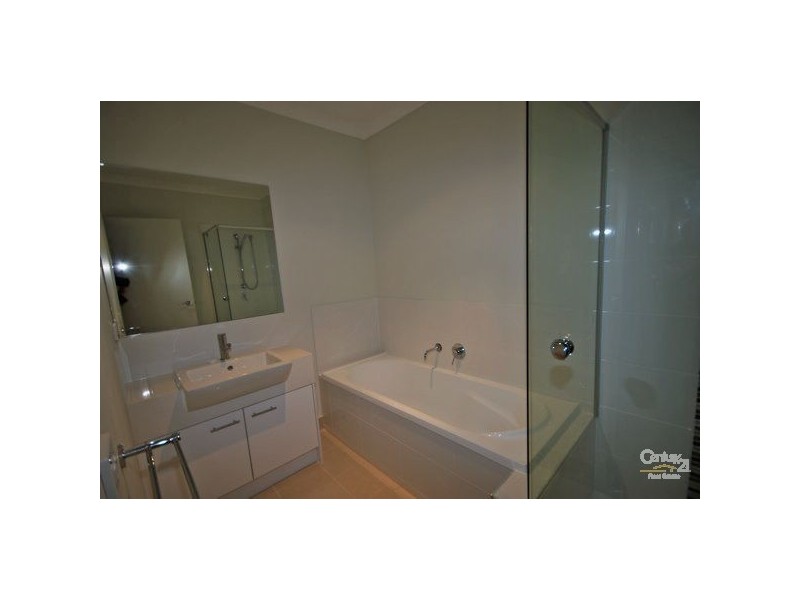 2/2-4 Faulkner Street, Bentleigh VIC 3204