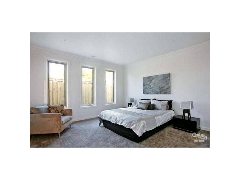 2/10 Norville Street, Bentleigh East VIC 3165