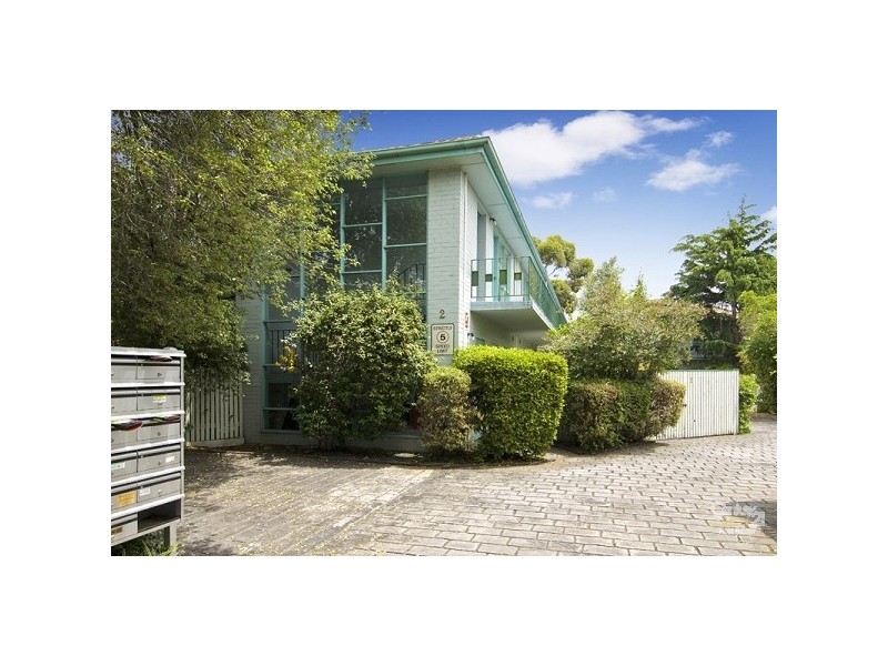 13/2 Maroona Road, Carnegie VIC 3163