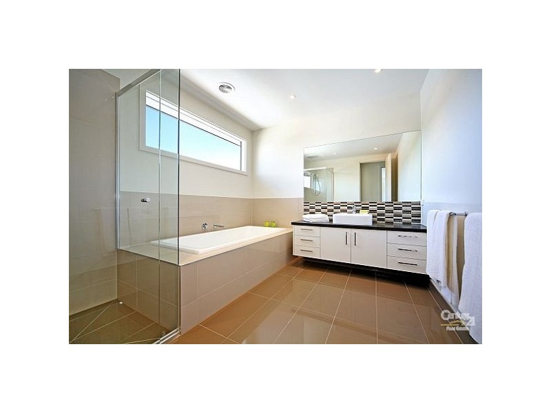 34A Windsor Avenue, Mckinnon VIC 3204