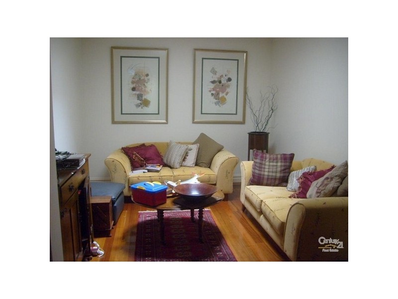 5 Glen Orme Avenue, Mckinnon VIC 3204