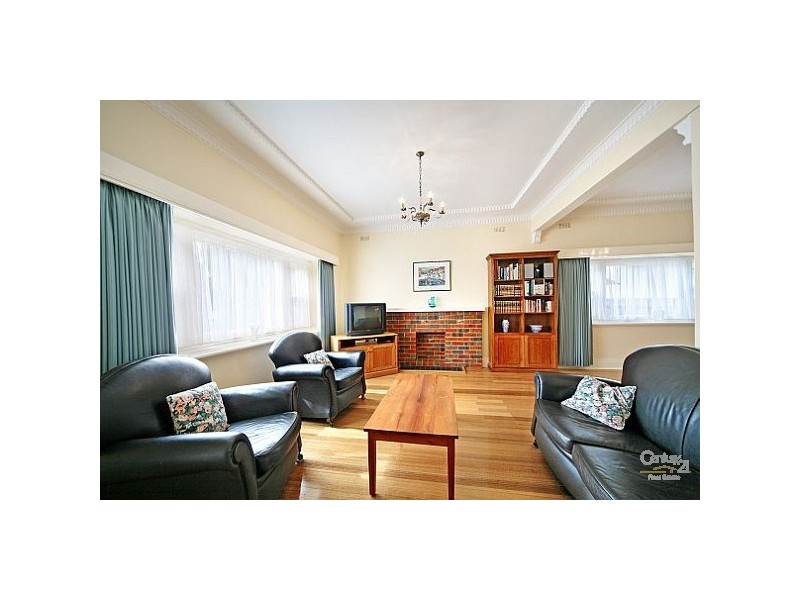 8 Bruce Street, Bentleigh VIC 3204