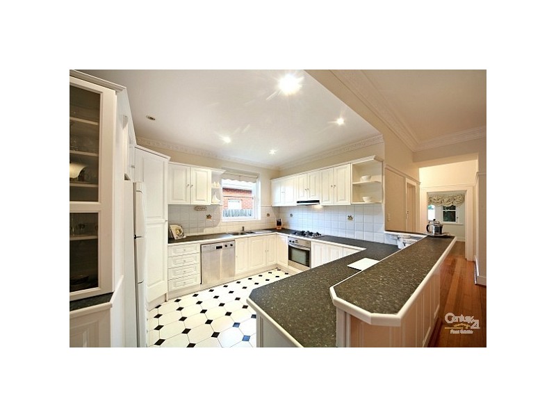 114 McKinnon Road, Mckinnon VIC 3204