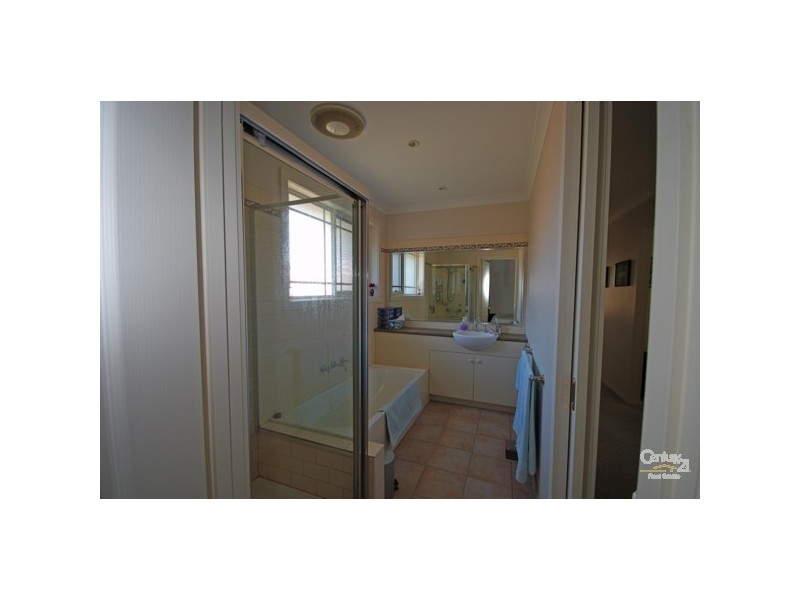 2/58 Bent Street, Mckinnon VIC 3204