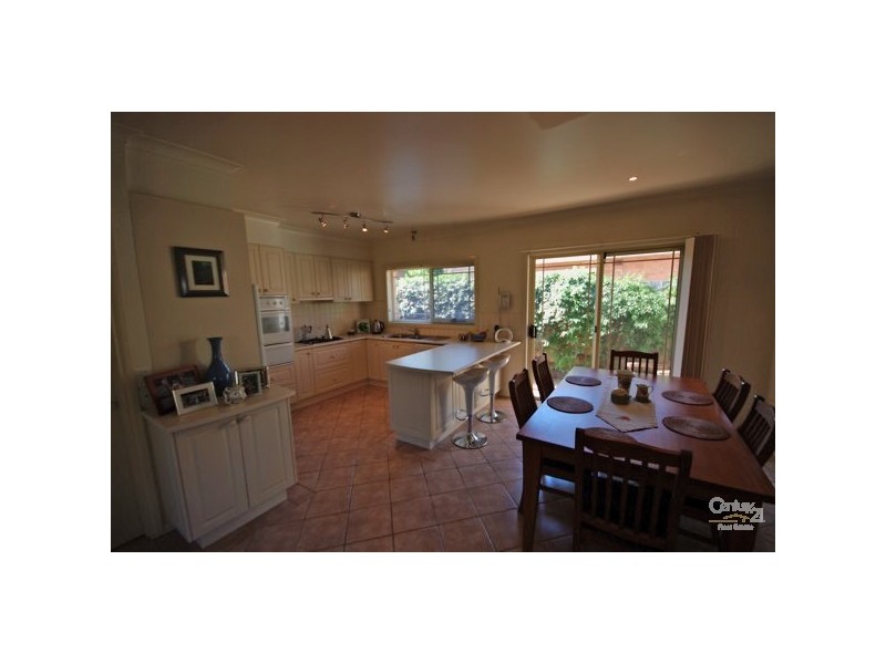 37 Hutchinson, Bentleigh VIC 3204