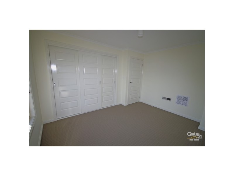 2/35 Wheeler Street, Ormond VIC 3204