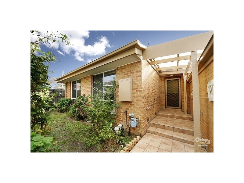 2/7 Railway Crescent, Bentleigh VIC 3204