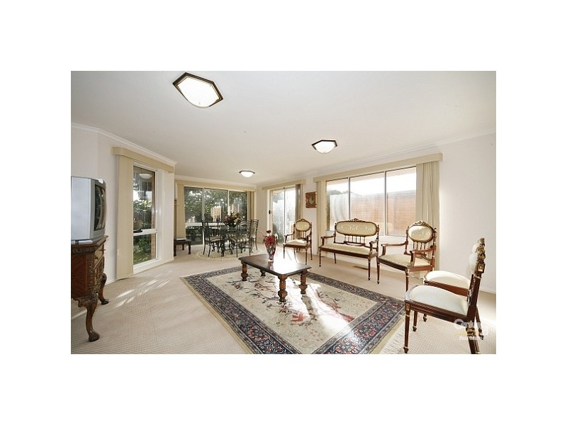 2/7 Railway Crescent, Bentleigh VIC 3204