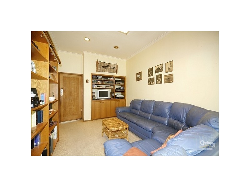 14 Wembley Grove, Mckinnon VIC 3204