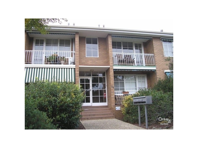 8/24 Lillimur Road, Ormond VIC 3204