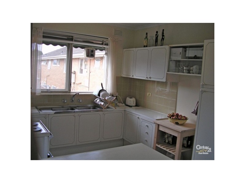 8/24 Lillimur Road, Ormond VIC 3204