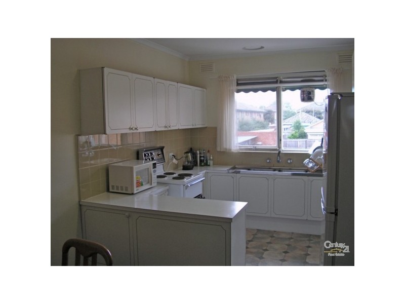 8/24 Lillimur Road, Ormond VIC 3204