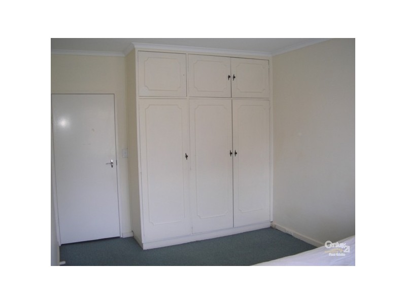 8/24 Lillimur Road, Ormond VIC 3204