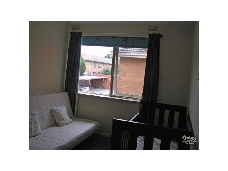 8/24 Lillimur Road, Ormond VIC 3204