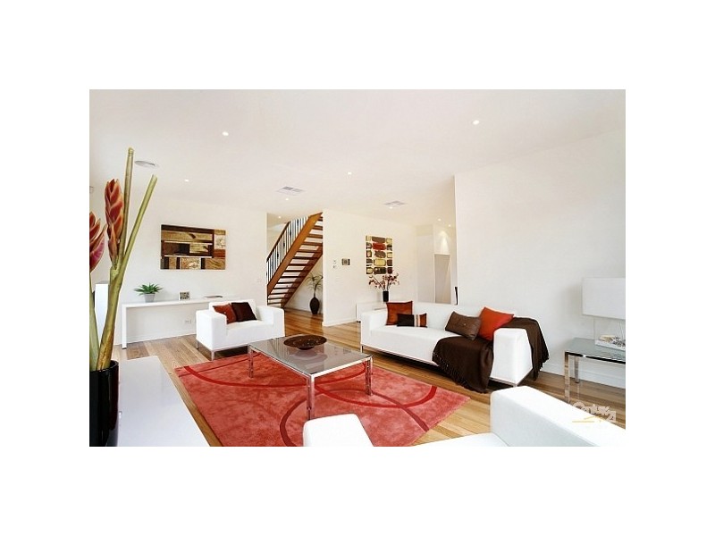 2/2 Besant Street, Hampton East VIC 3188