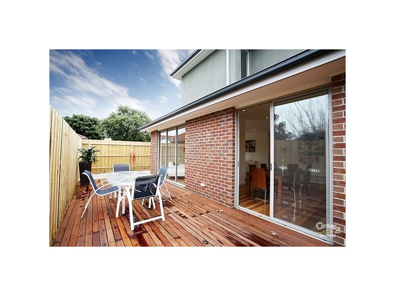 2/2 Besant Street, Hampton East VIC 3188