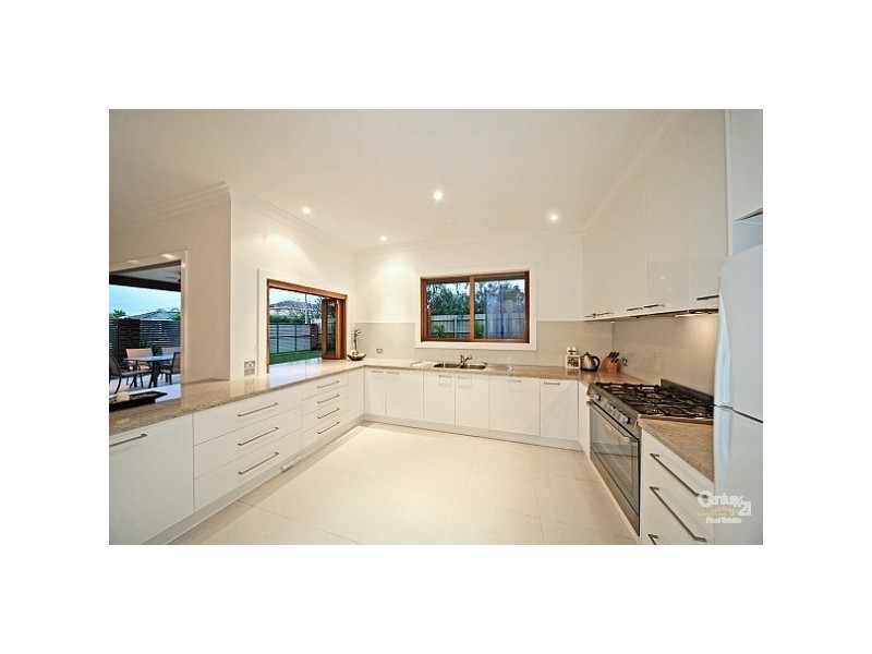 28 Seaview Avenue, Bentleigh VIC 3204