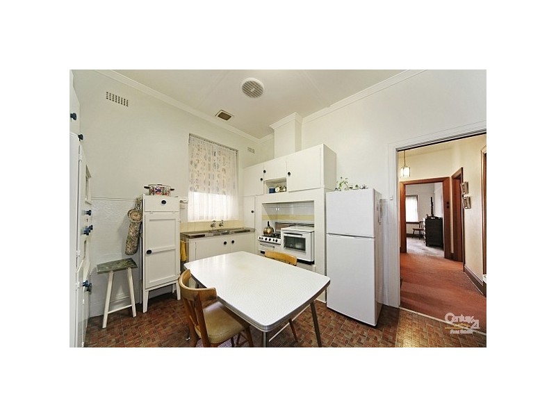 43 McKinnon Road, Mckinnon VIC 3204