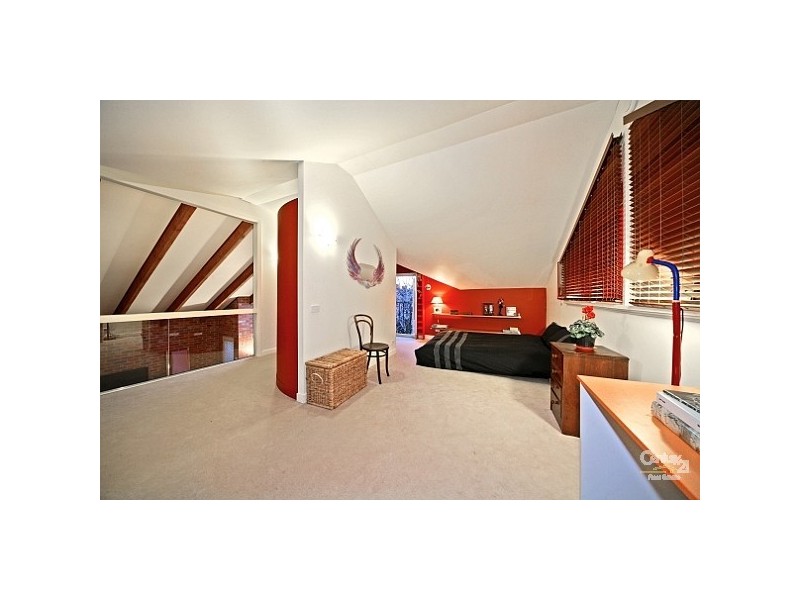 3 Logan Avenue, Ormond VIC 3204